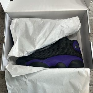 NWT. NEW IN BOX. AIR JORDAN 13 RETRO. MENS SIZE 10.